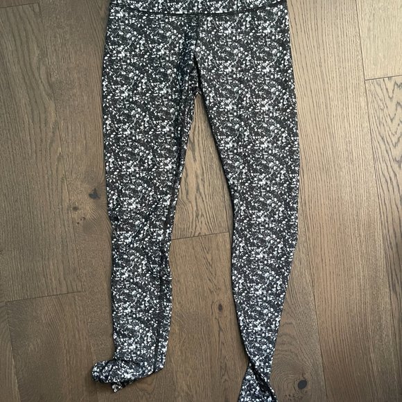 Lululemon Sequin Pattern Leggings 